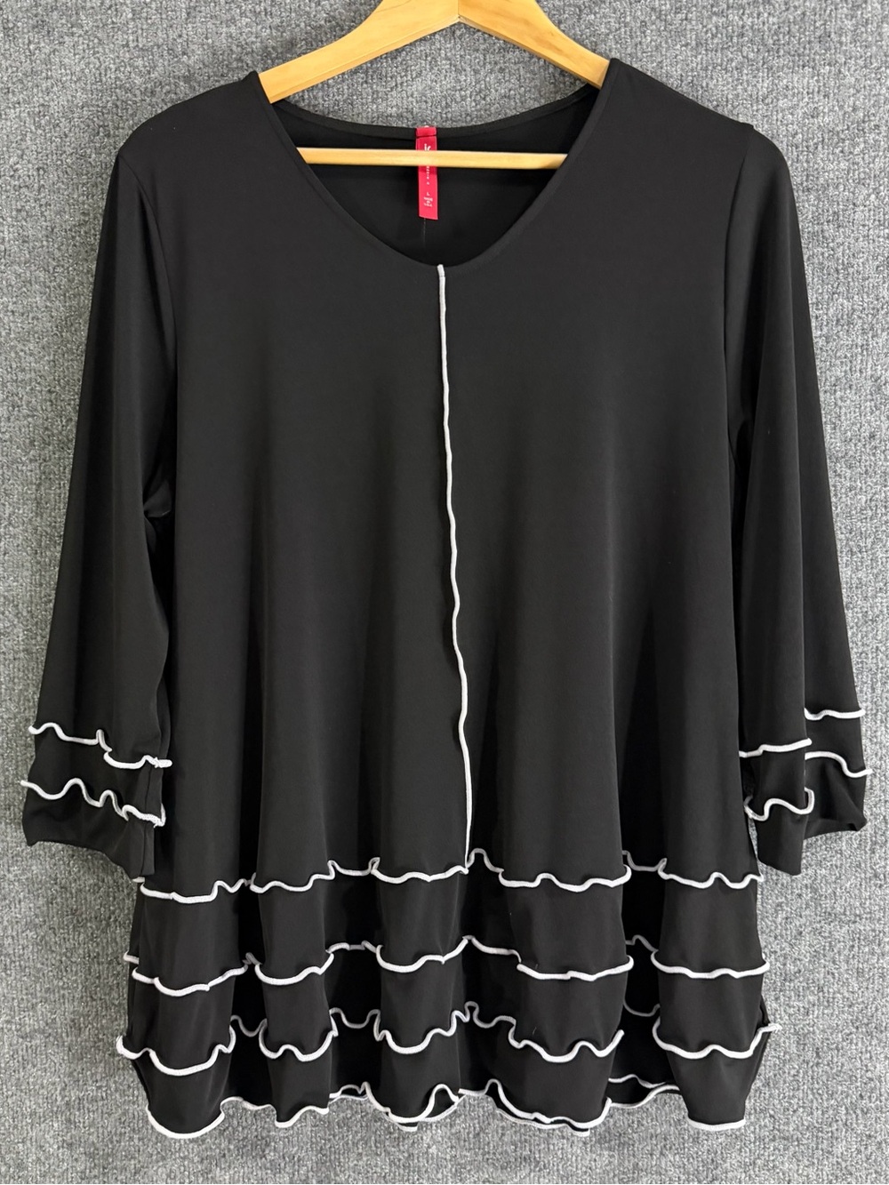 IC By Connie K Womens Artsy Ruffle 3/4 Sleeve Top Size Large Black White Stretch